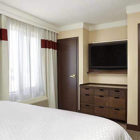 Four Points By Sheraton Kitchener-Waterloo Exterior photo