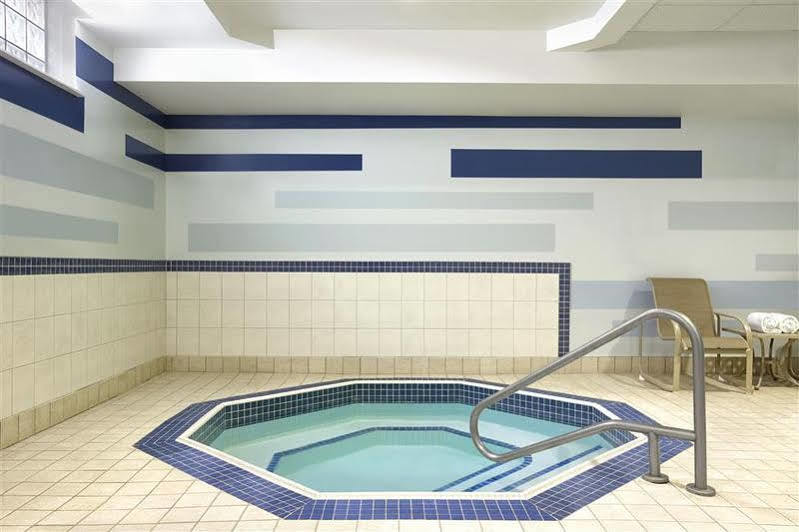 Four Points By Sheraton Kitchener-Waterloo Exterior photo
